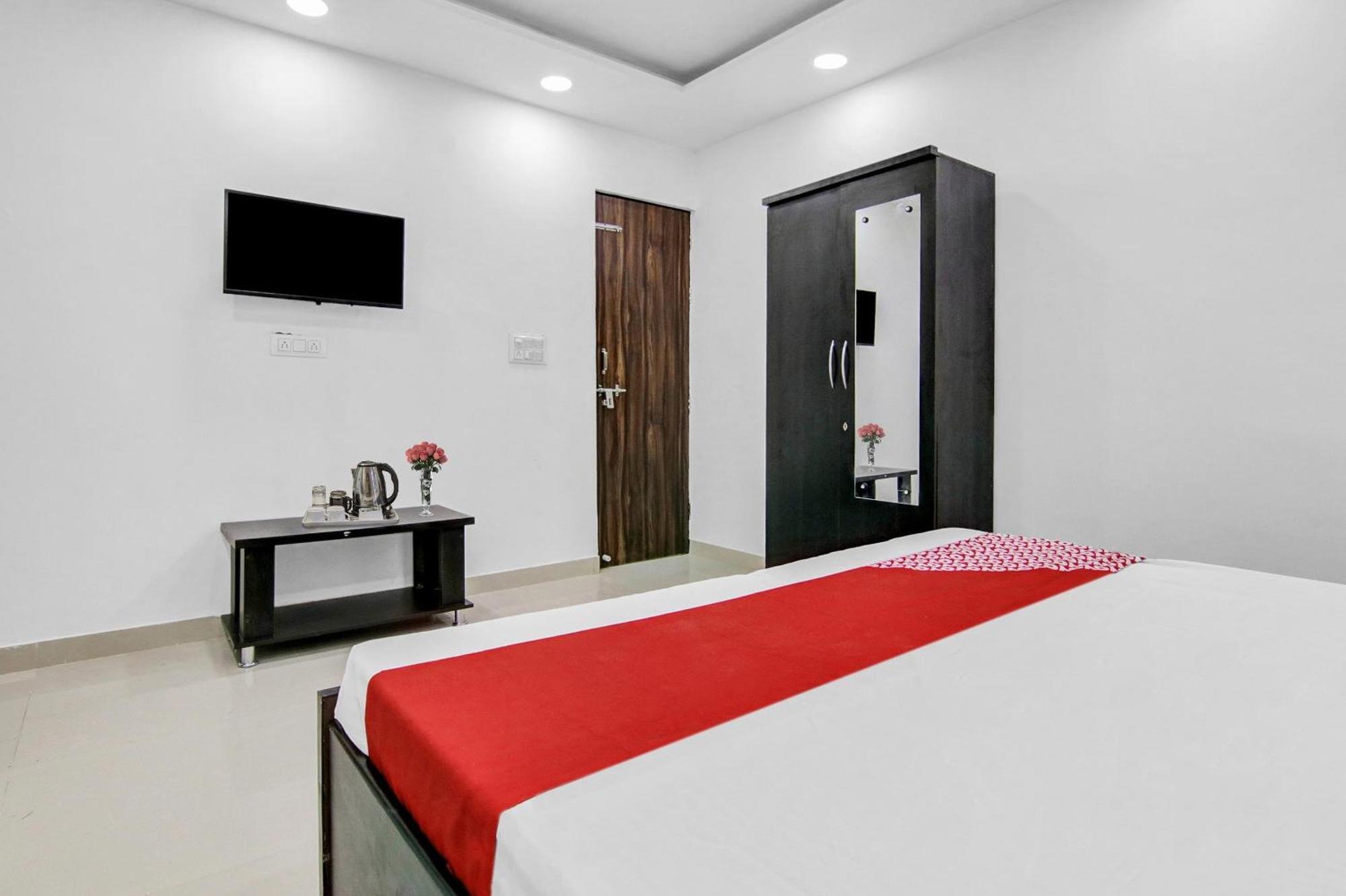 Flagship Hotel Secret Mirage Near Rithala Metro Station New Delhi Exterior photo