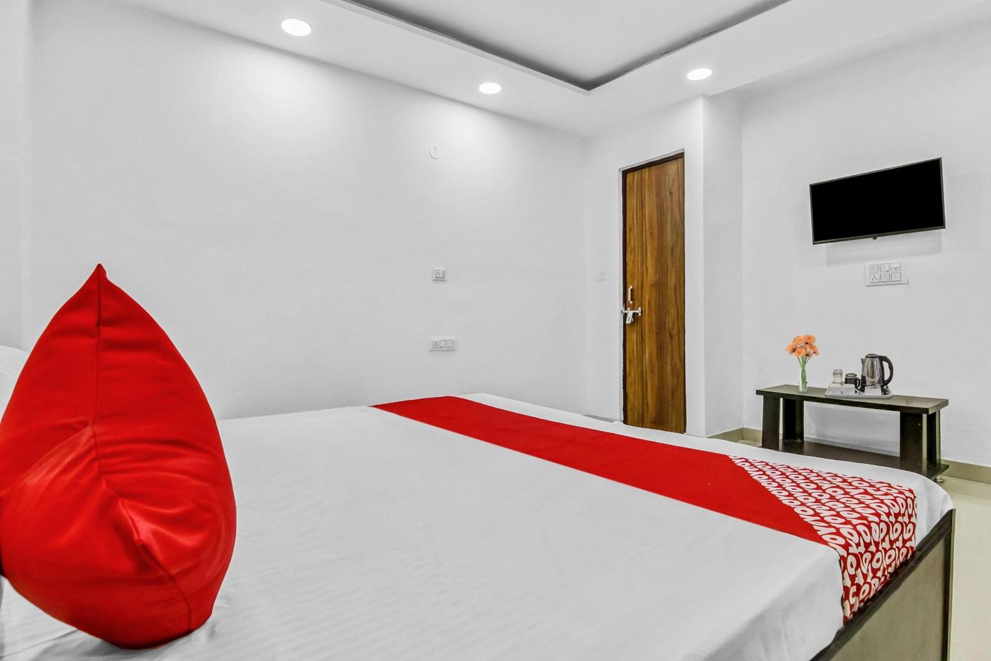 Flagship Hotel Secret Mirage Near Rithala Metro Station New Delhi Exterior photo